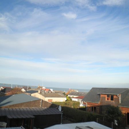 Appartement F1 mansardé à 100m de la plage, proche de Arromanches et des plages du Débarquement Saint-Côme-de-Fresné Esterno foto