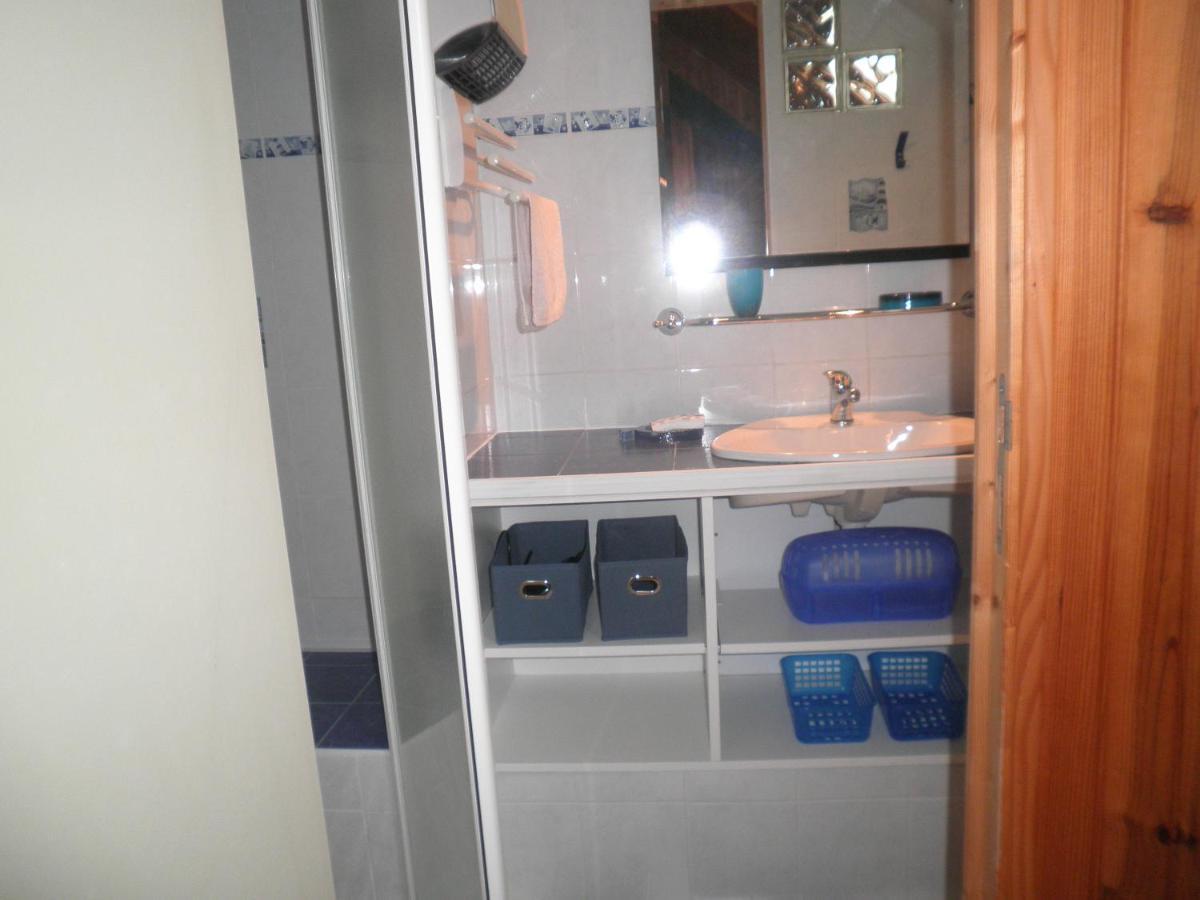 Appartement F1 mansardé à 100m de la plage, proche de Arromanches et des plages du Débarquement Saint-Côme-de-Fresné Esterno foto